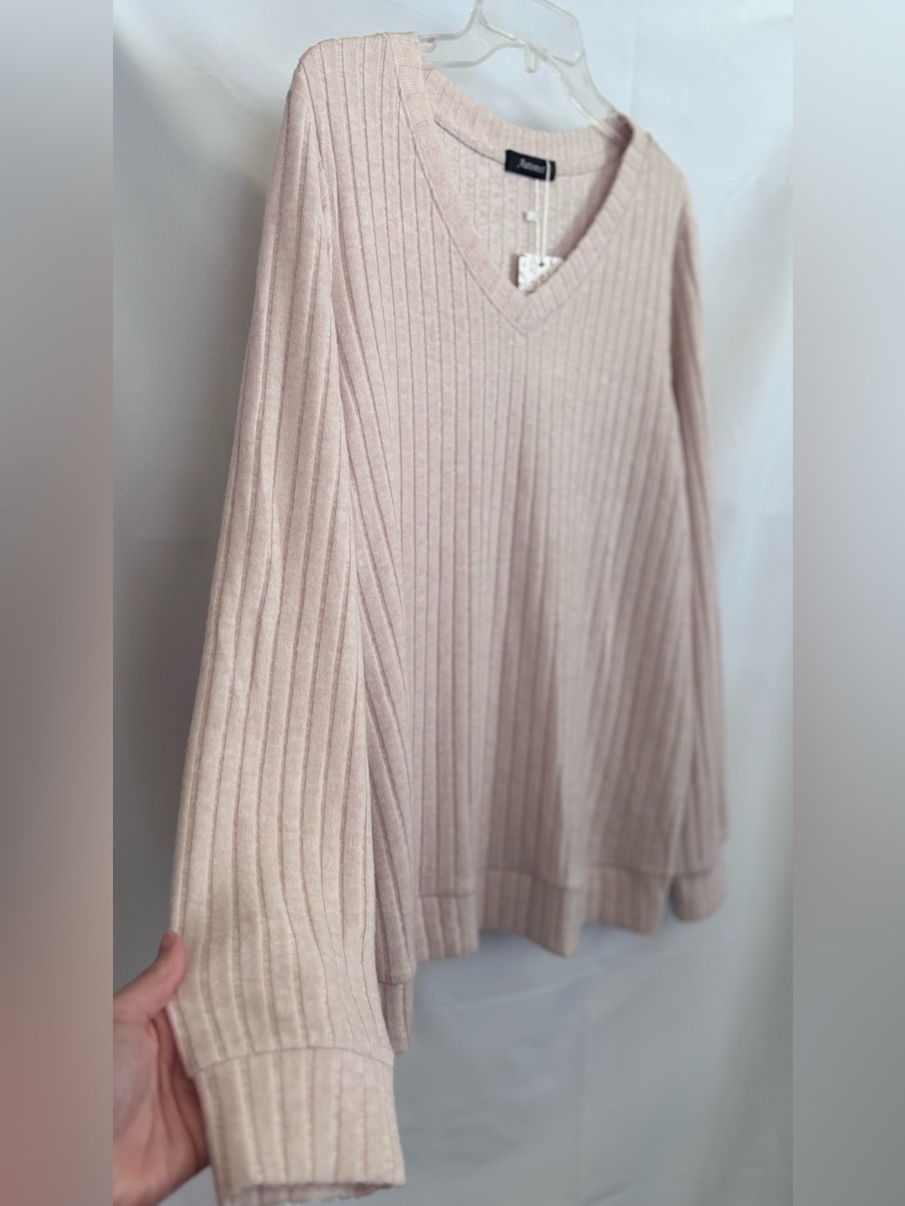 Automet Ribbed Vneck Sweater - Picture 3 of 9